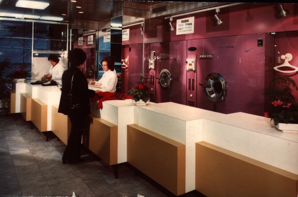 So sah der Eingangsbereich der Textilreinigung Trieb in den 70ern aus